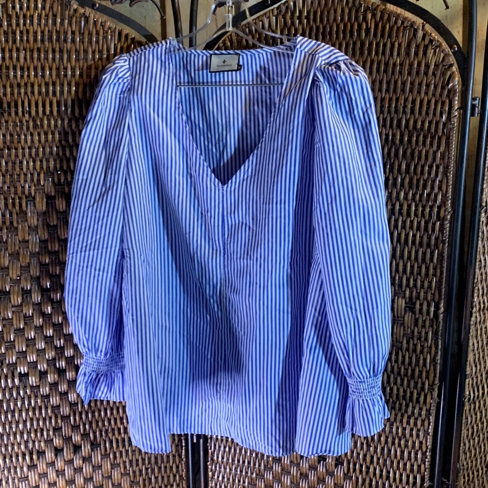 🚫SOLD🚫Tuckernuck Blue & White Striped Blouse Size XL - Picture 1 of 5
